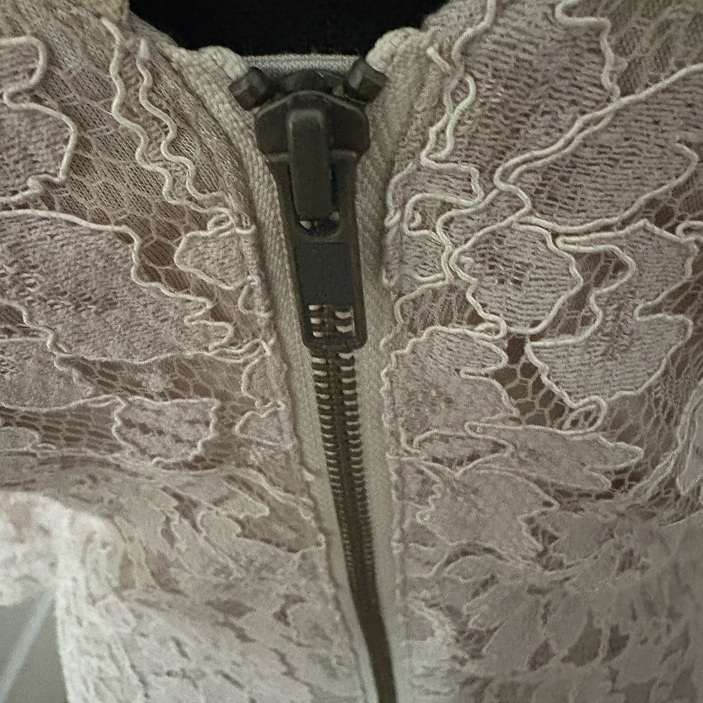 Diane Von Furstenberg Pale Pink Lace Dress - Picture 5 of 7